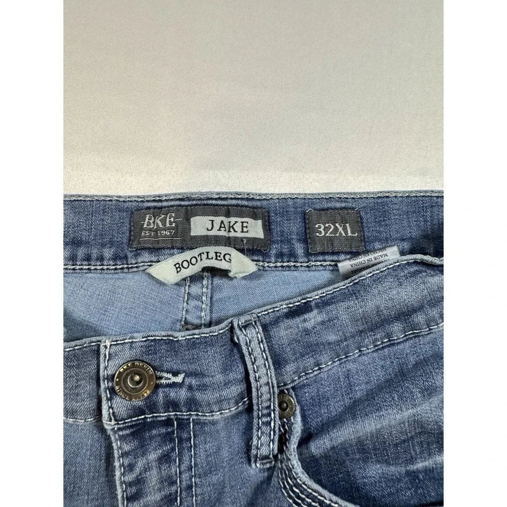 BKE Jake Jeans Mens 32XL Bootcut Denim Buckle Distressed Stretch